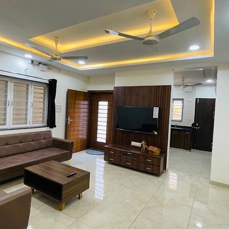 Luxurious 3 Bhk Villa In Bhuj - Shivani Homestay Εξωτερικό φωτογραφία