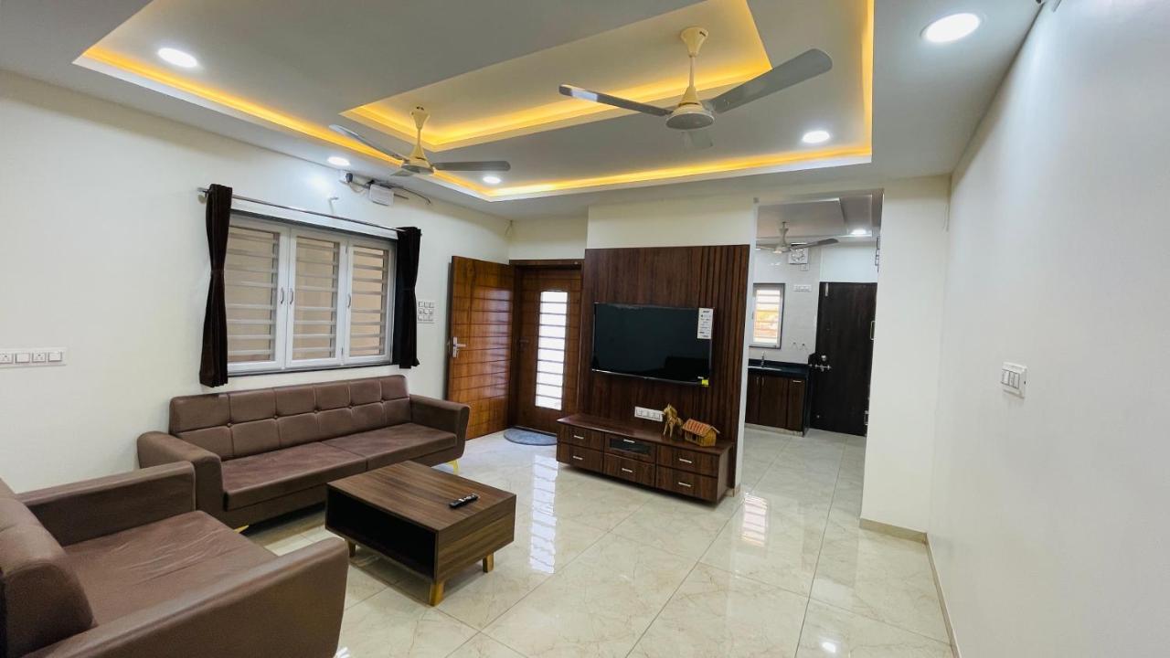 Luxurious 3 Bhk Villa In Bhuj - Shivani Homestay Εξωτερικό φωτογραφία